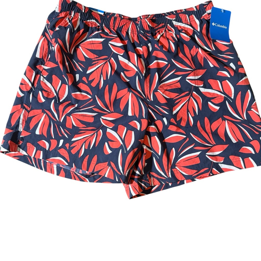 Columbia Women's Navy and Red Leaf Pattern Shorts